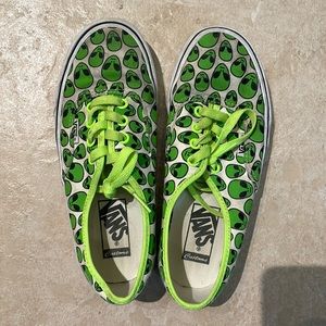 Vans authentic alien size 6 woman’s